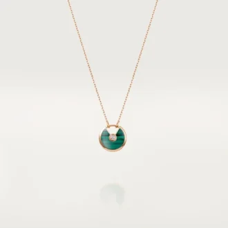 Amulette De Cartier-halskjede, liten modell – rosa gull, malakitt, diamant – Cartier Amulette De Cartier-halskjede, liten modell – rosa gull, malakitt, diamant – Cartier