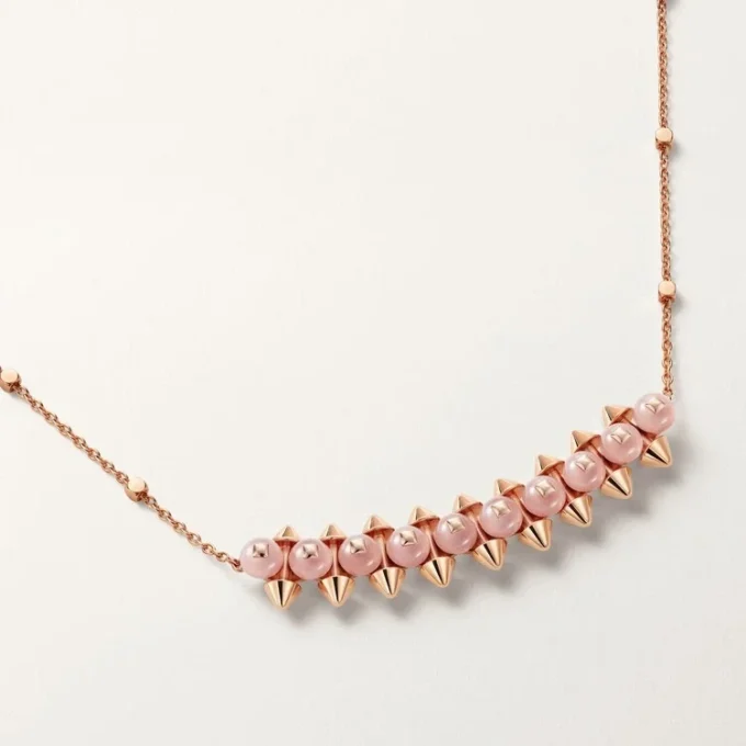 Clash De Cartier anheng, rosa kalcedon