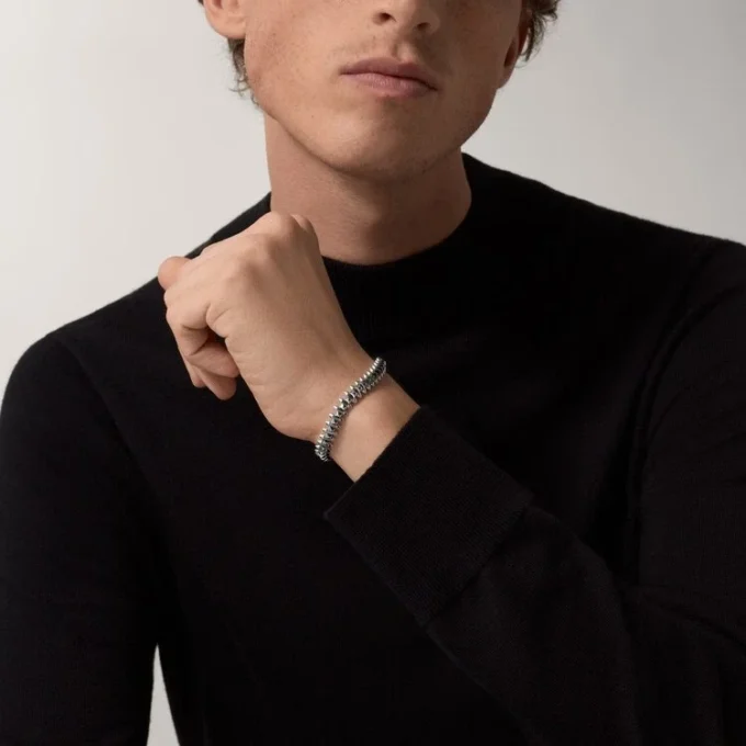 Clash De Cartier-armbånd, fleksibelt, medium modell