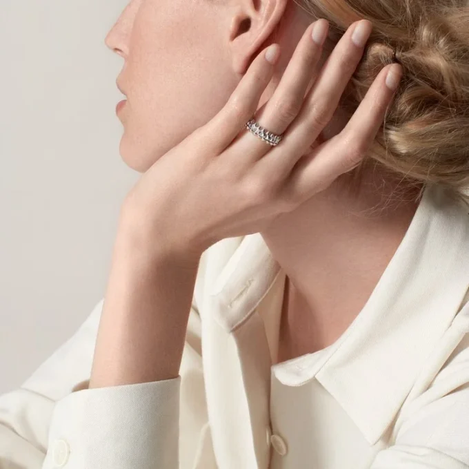 Clash De Cartier-ring, liten modell – hvitt gull – Cartier