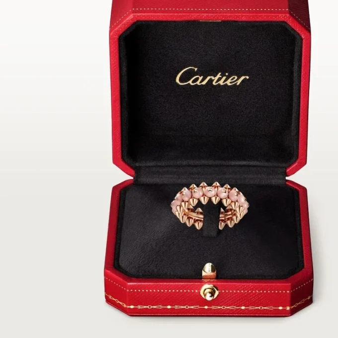 Clash De Cartier-ring, rosa kalcedon