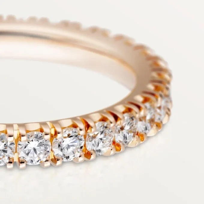 Etincelle De Cartier gifteringsbånd, 2,6 mm bredde, pavé