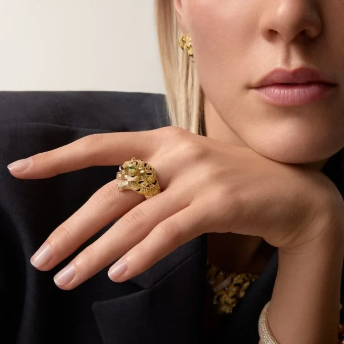 Faune Et Flore De Cartier-ring, gule, oransje og brune diamanter, pavé Faune Et Flore De Cartier-ring, gule, oransje og brune diamanter, pavé