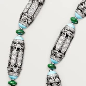 High Jewelry-halskjede – hvitt gull, kalcedon, skarn, turkis, svart lakk, diamanter – Cartier High Jewelry-halskjede – hvitt gull, kalcedon, skarn, turkis, svart lakk, diamanter – Cartier