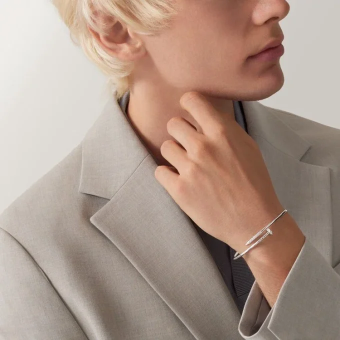 Juste Un Clou-armbånd, liten modell, diamantbesatt på baksiden