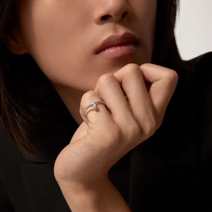 Juste Un Clou-ring – hvitt gull, diamanter – Cartier