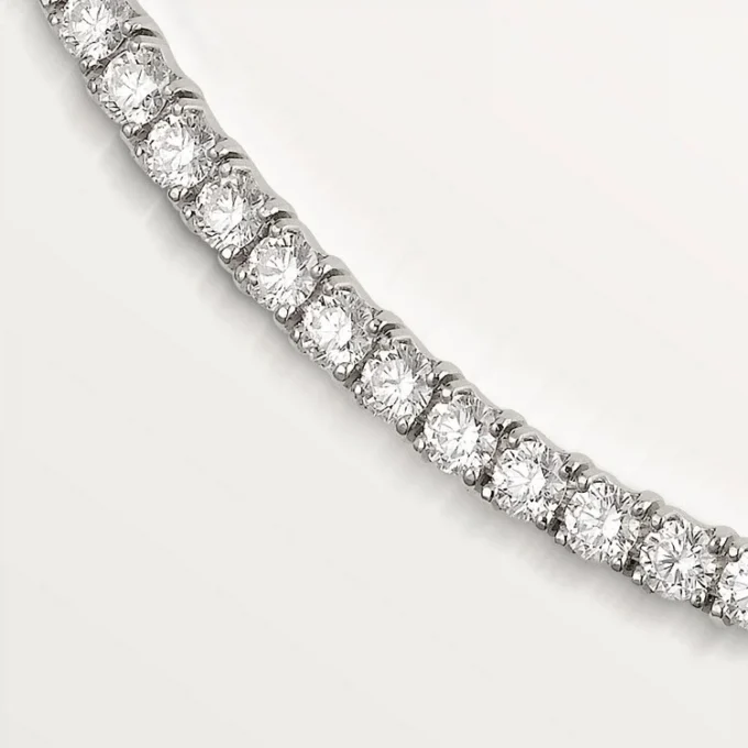 Lignes Essentielles-halskjede, briljantslipte diamanter