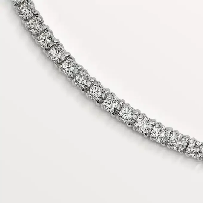 Lignes Essentielles-halskjede, briljantslipte diamanter