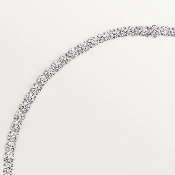 Lignes Essentielles-halskjede, briljantslipte diamanter
