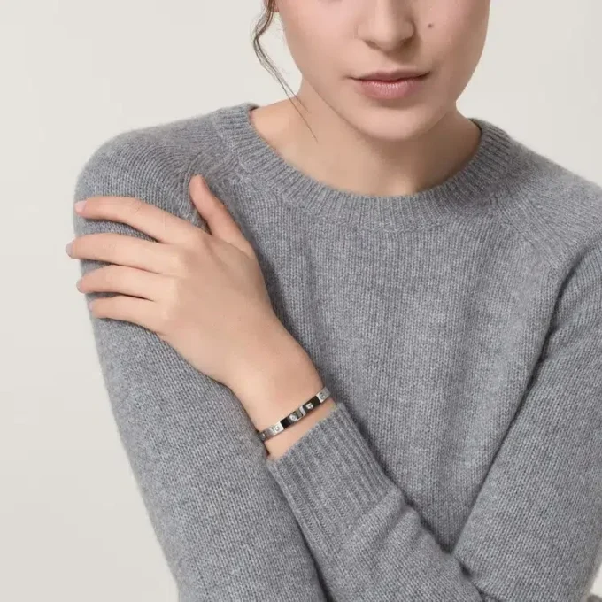 Love-armbånd, klassisk modell, 10 diamanter