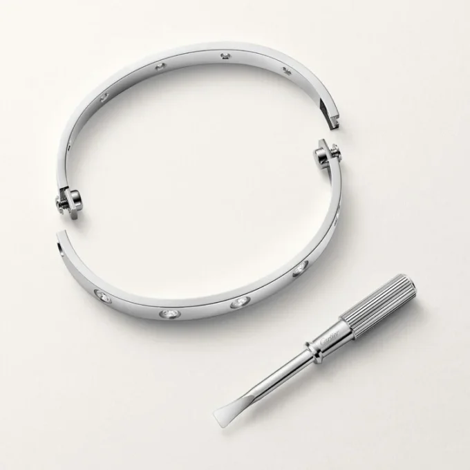 Love-armbånd, klassisk modell, 10 diamanter