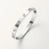 Love-armbånd, klassisk modell