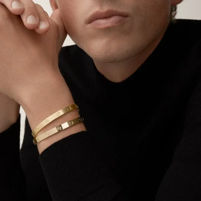 Love-armbånd, klassisk modell