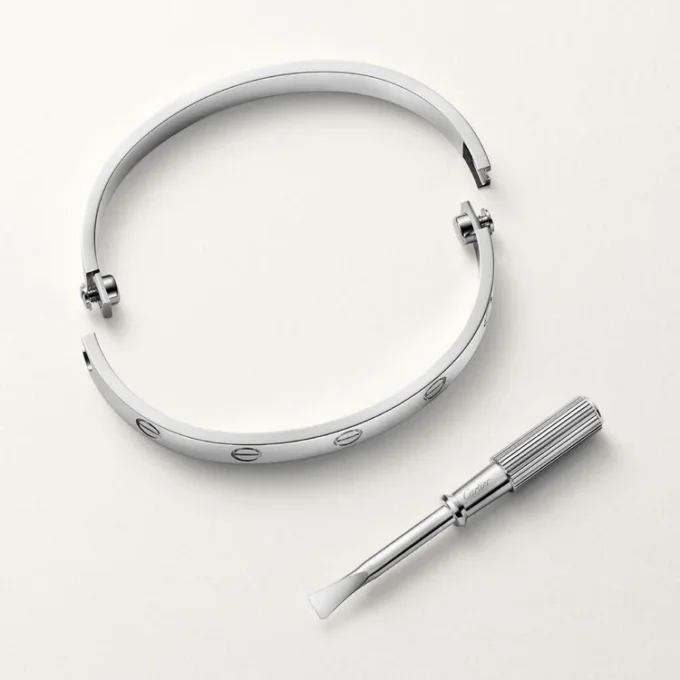Love-armbånd, klassisk modell