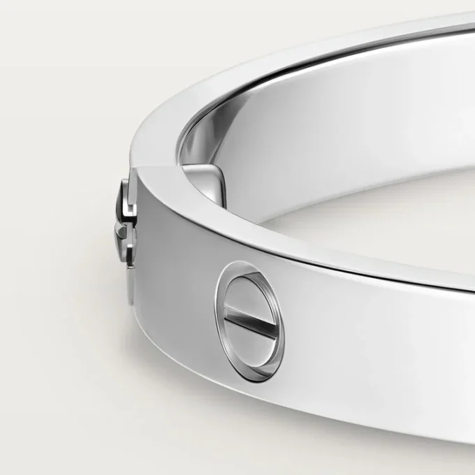 Love-armbånd, klassisk modell