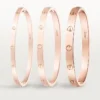 Love-armbånd, klassisk modell
