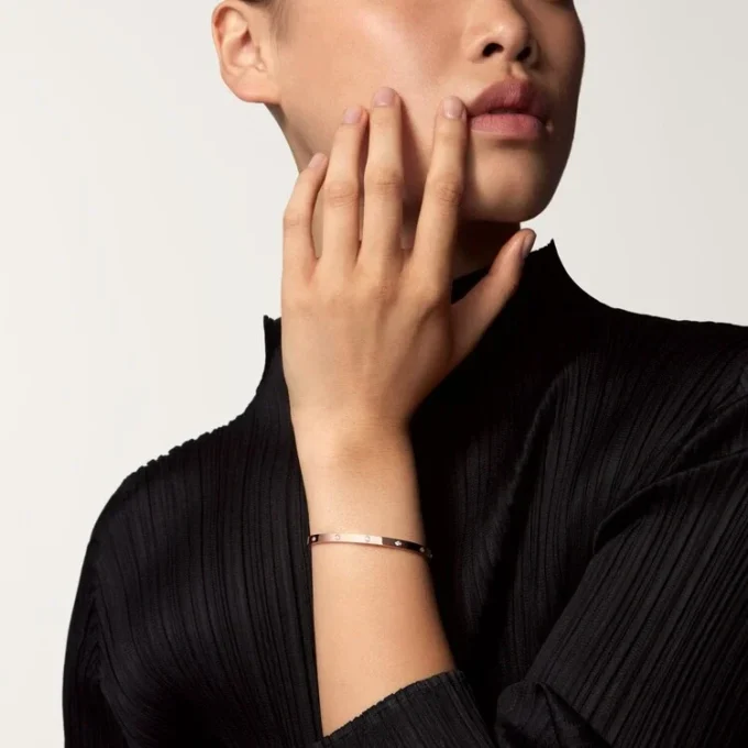 Love-armbånd, liten modell, 10 diamanter