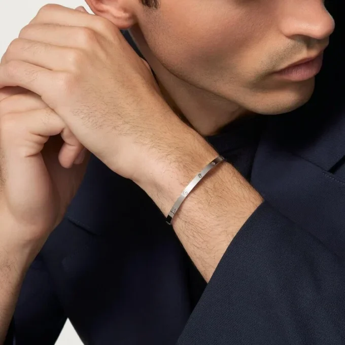 Love-armbånd, liten modell