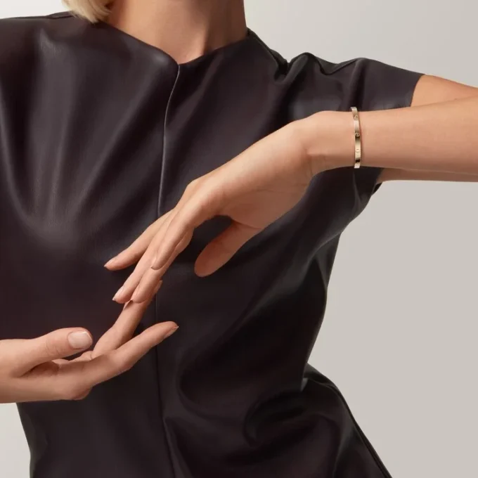 Love-armbånd, liten modell