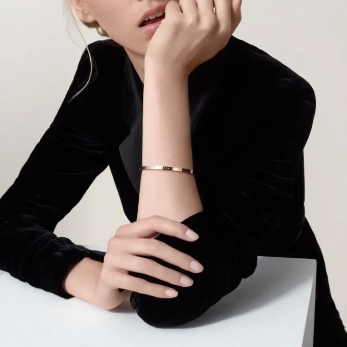 Love-armbånd, liten modell