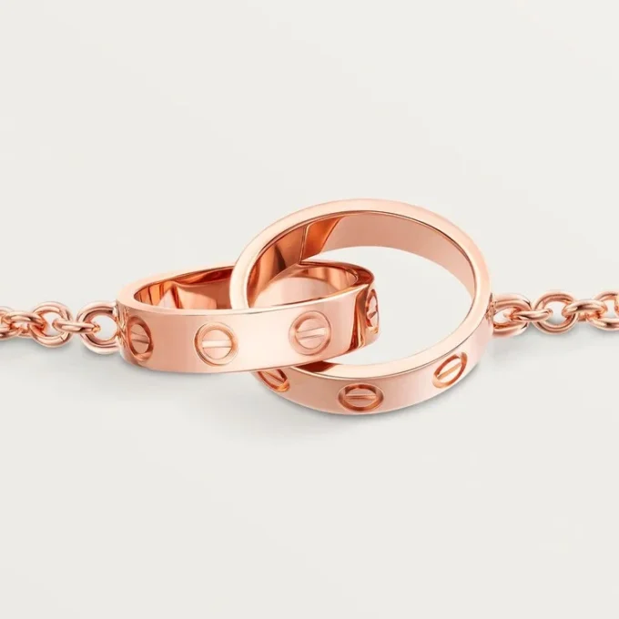 Love-armbånd, på kjede