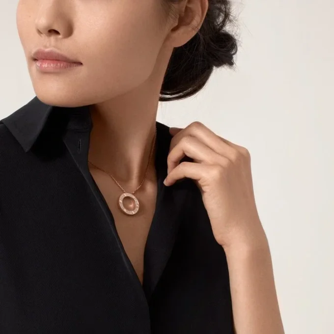 Love-halskjede – rosa gull, diamanter – Cartier