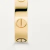 Love-vielsesring i gult gull, liten modell | Cartier Us Love-vielsesring i gult gull, liten modell | Cartier Us