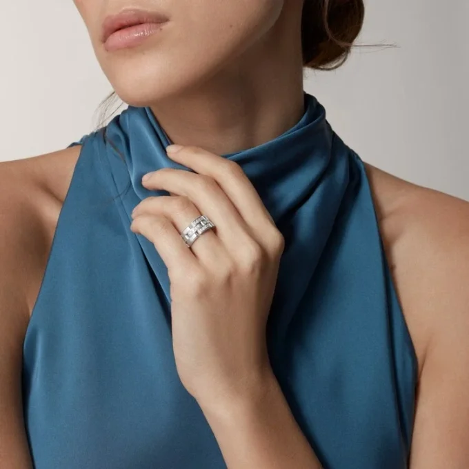 Maillon Panthere-ring, 3 halve rader med diamantbelegg – hvitt gull, diamanter – Cartier