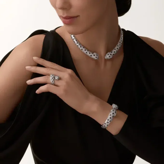 Panthere De Cartier-armbånd, leddet, pavé