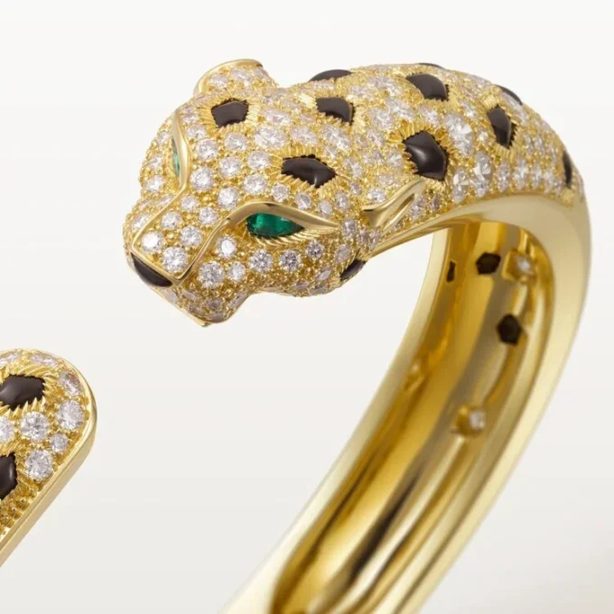 Panthere De Cartier-armbånd, medium modell, halvbelagt