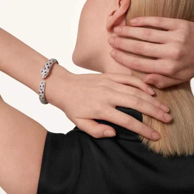 Panthere De Cartier-armbånd, medium modell, pavé