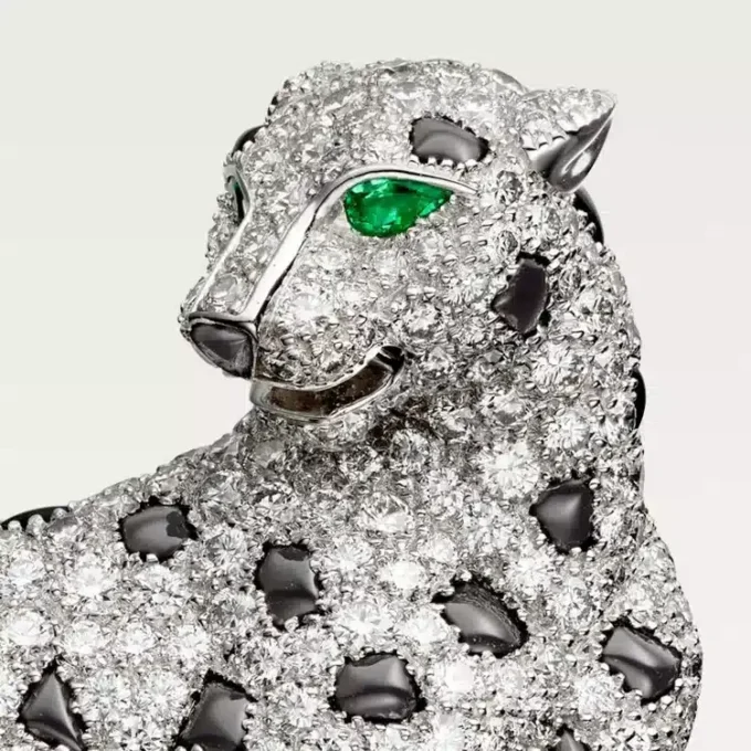 Panthere De Cartier-brosje – hvitt gull, smaragder, onyx, diamanter – Cartier