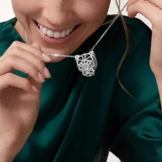 Panthere De Cartier-halskjede – hvitt gull, smaragder, diamanter, onyx – Cartier
