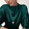Panthere De Cartier-halskjede – hvitt gull, smaragder, diamanter, onyx – Cartier