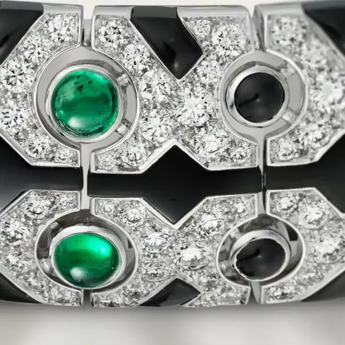 Panthere De Cartier mansjettarmbånd, smaragd, pavé