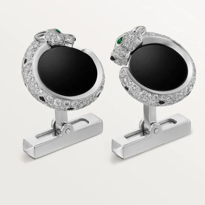 Panthere De Cartier mansjettknapper – rhodinert hvitt gull, diamanter, smaragder, onyx – Cartier