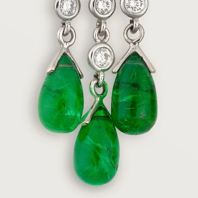 Panthere De Cartier-øreringer – hvitt gull, smaragder, onyx, diamanter – Cartier