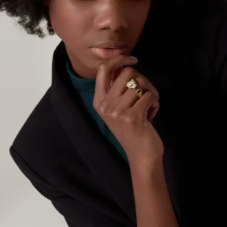 Panthere De Cartier-ring – gult gull, diamanter, smaragder, onyx – Cartier