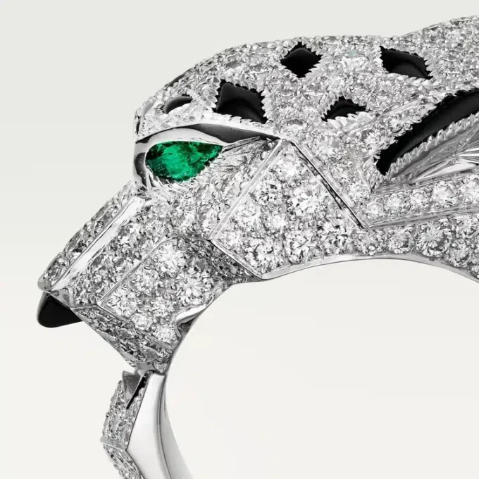 Panthere De Cartier-ring – hvitt gull, diamanter, smaragder, onyx – Cartier