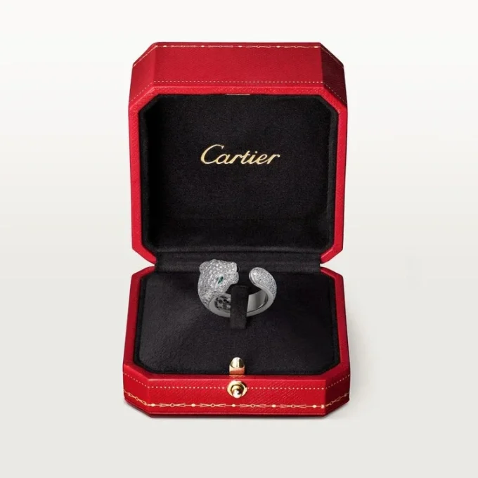 Panthere De Cartier-ring – hvitt gull, diamanter, smaragder, onyx – Cartier