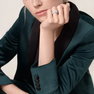 Panthere De Cartier-ring – hvitt gull, smaragder, onyx, diamanter – Cartier Panthere De Cartier-ring – hvitt gull, smaragder, onyx, diamanter – Cartier