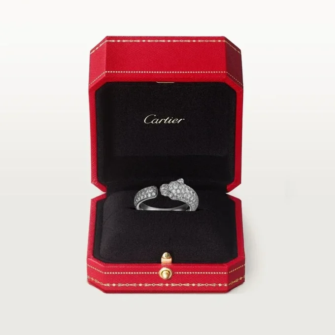 Panthere De Cartier-ring – hvitt gull, smaragder, onyx, diamanter – Cartier